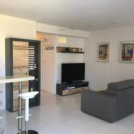 Au Centre De Bandol, Wifi, Clim Et Terrasse